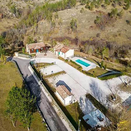 Gorgeous In With Swimming Pool Casa vacanze Trviz
